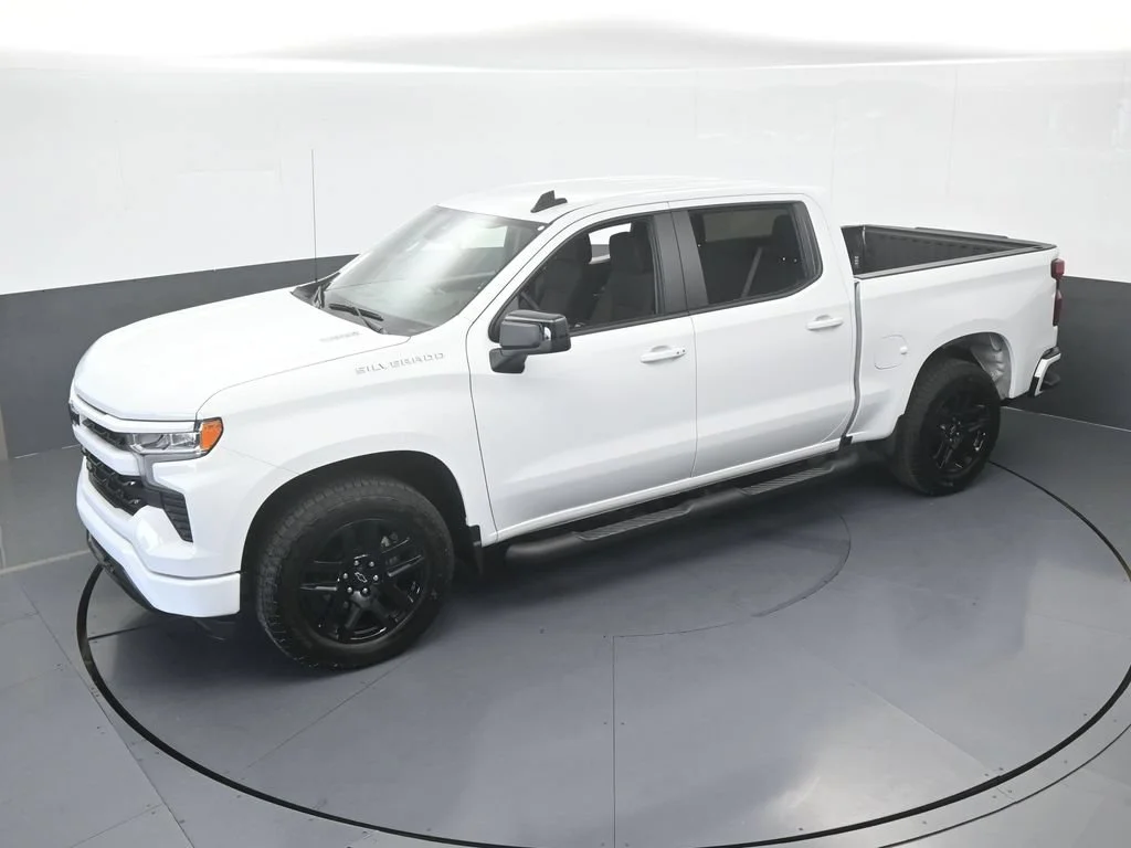 Used 2026 Summit White Chevrolet RST image 43