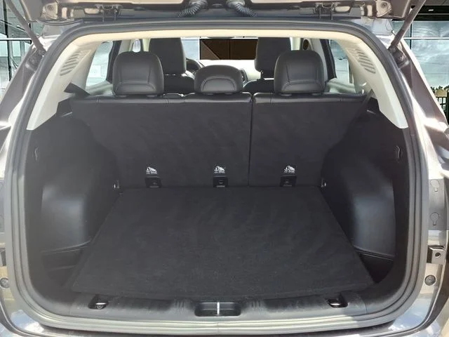 Used 2017 Gray Jeep Trailhawk image 13