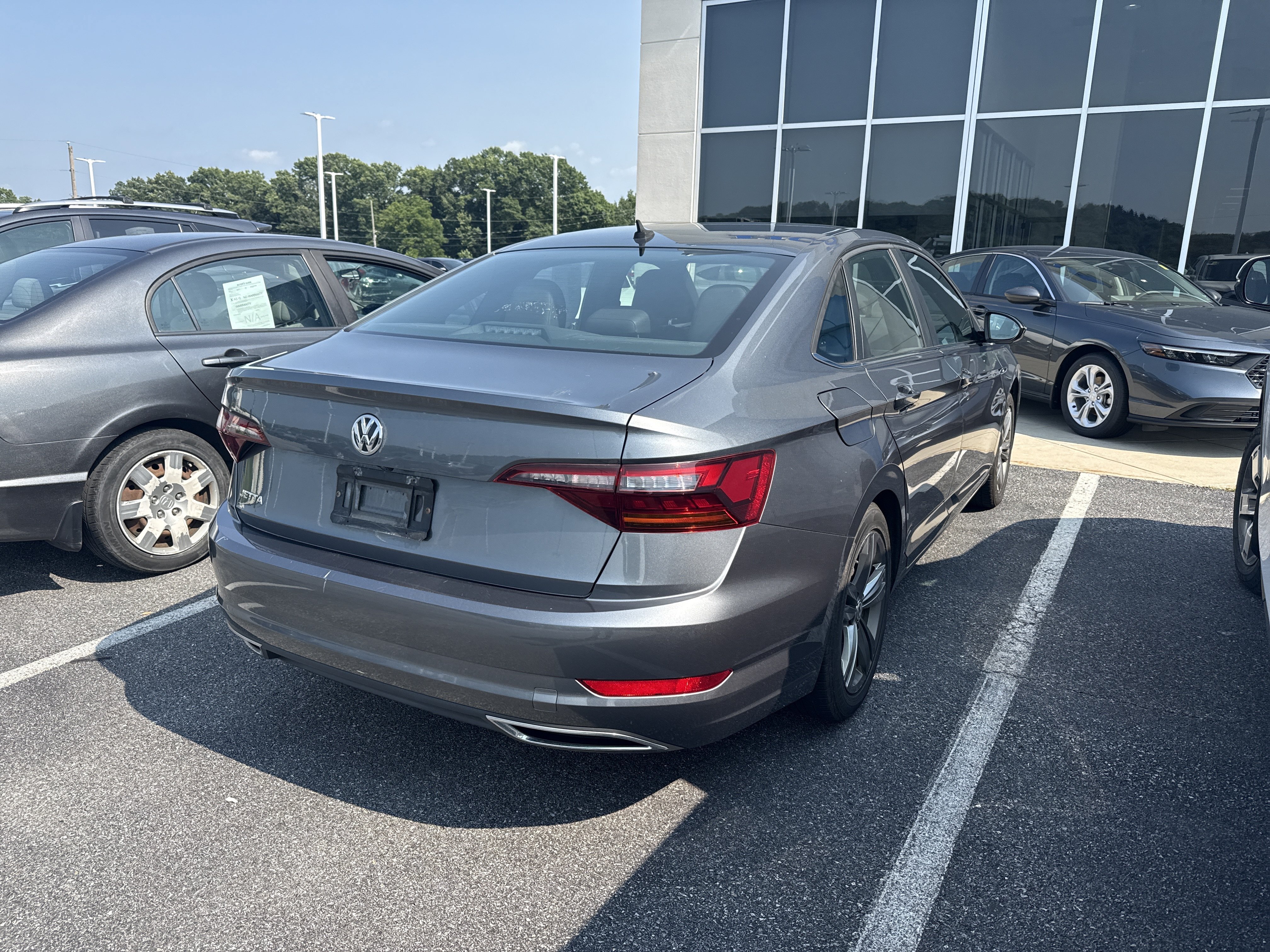 Used 2019 Platinum Gray Metallic Volkswagen R-Line image 3