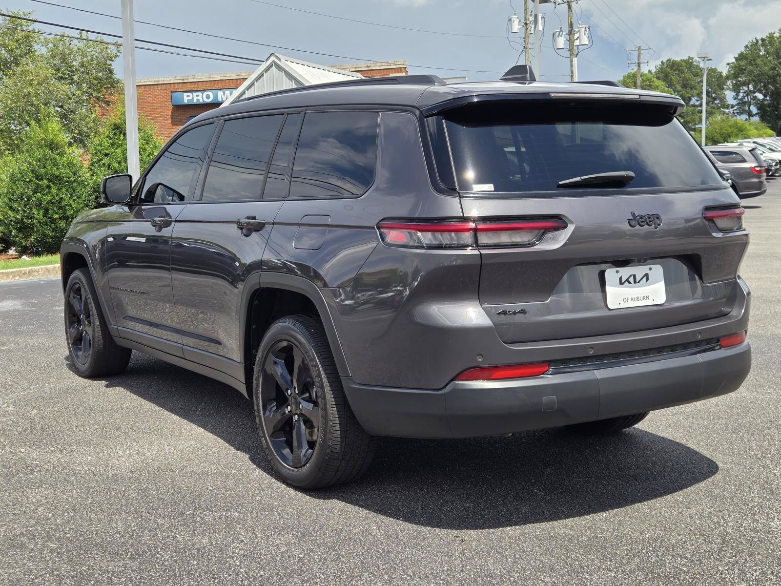 Used 2025 Gray Jeep Laredo image 8
