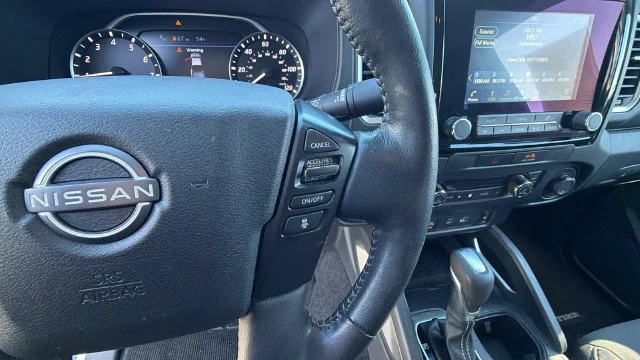 Used 2022 Glacier White Nissan SV image 28
