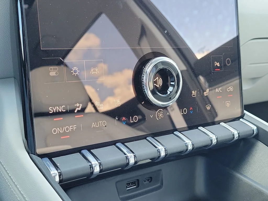 New 2026 Glacier White Tricoat GMC Denali image 20