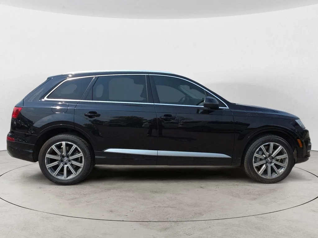 Used 2019 Black Audi 55 Premium Plus image 4