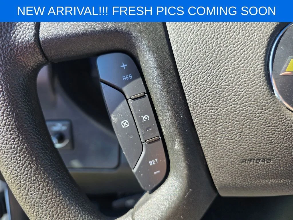 Used 2025 Summit White Chevrolet 1LT image 14
