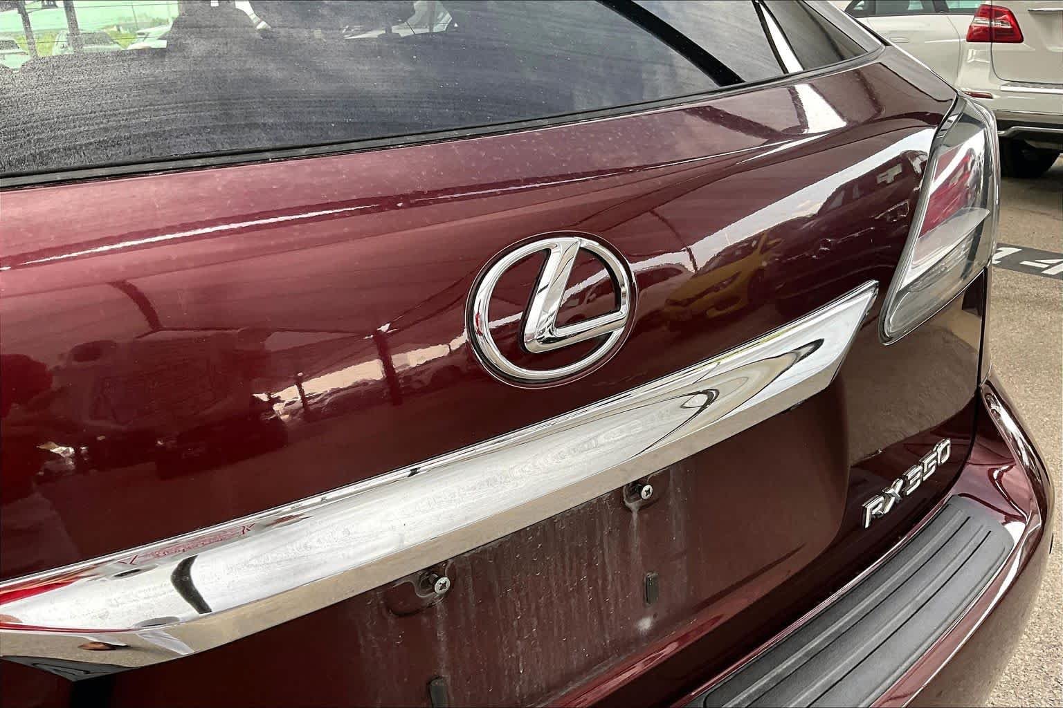 Used 2015 Claret Mica Lexus  image 31