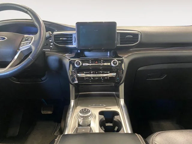 Used 2021 Gray Ford Limited image 11