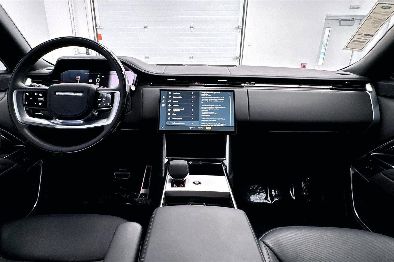Used 2025 Velocity Blue in Satin Finish Land Rover Autobiography image 9