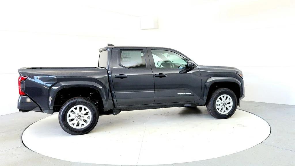 New 2026 Underground Toyota SR5 image 6