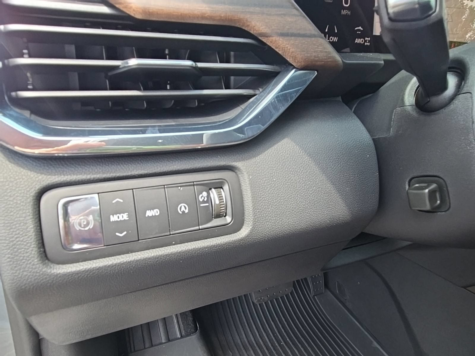 2026 GMC Acadia Denali Ultimate - Photo 30