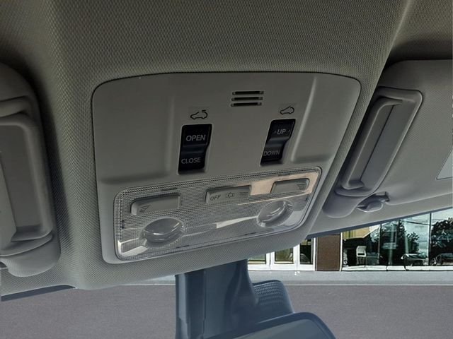 Used 2015 Red Toyota Limited image 24