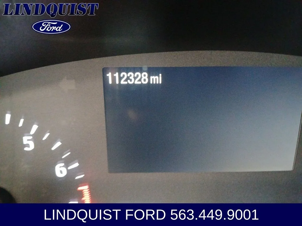 Used 2022 Oxford White Ford SE image 14