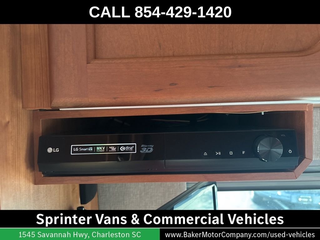 Used 2016 Gray Mercedes-Benz Road Trek image 5
