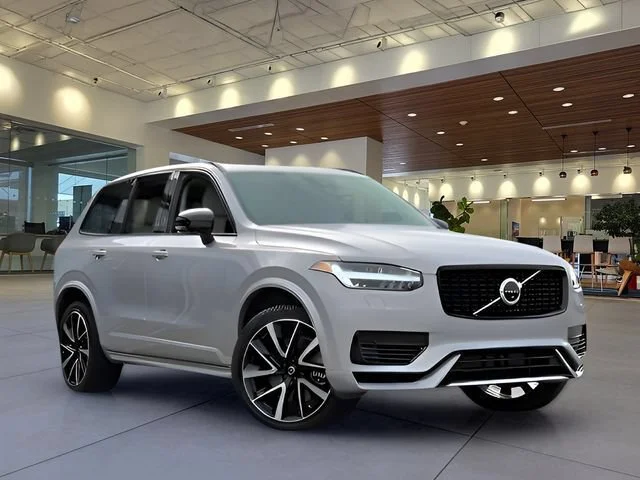 Used 2023 Silver Volvo Ultimate image 29