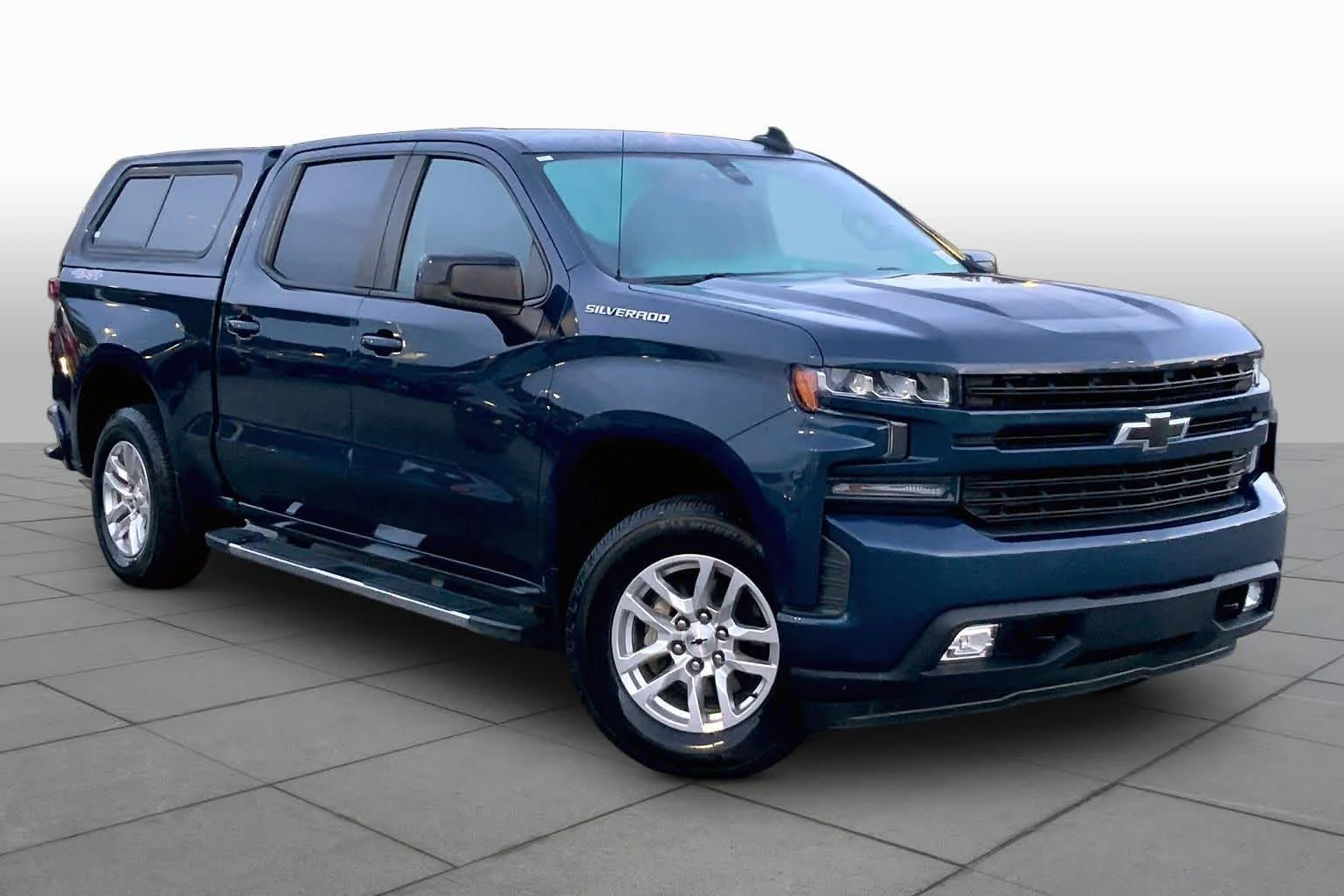 Used 2019 Northsky Blue Metallic Chevrolet RST image 3