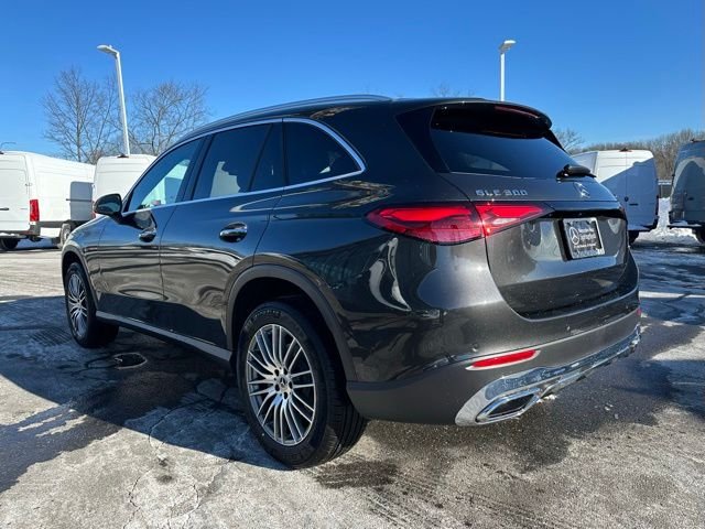 New 2026 Graphite Grey Metallic Mercedes-Benz GLC 300 image 5