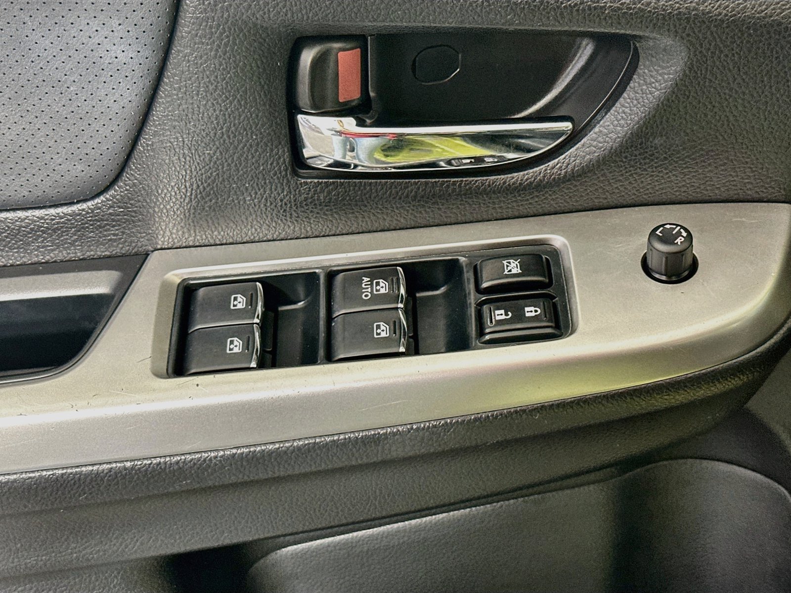 Used 2015 Plasma Green Pearl Subaru Touring image 19