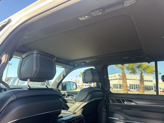 New 2026 White Jeep Summit Obsidian image 13