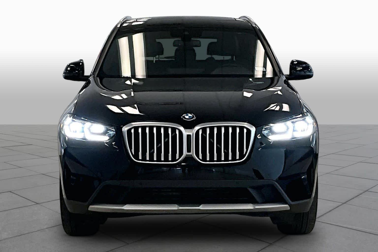 Used 2023 Jet Black BMW sDrive30i image 3