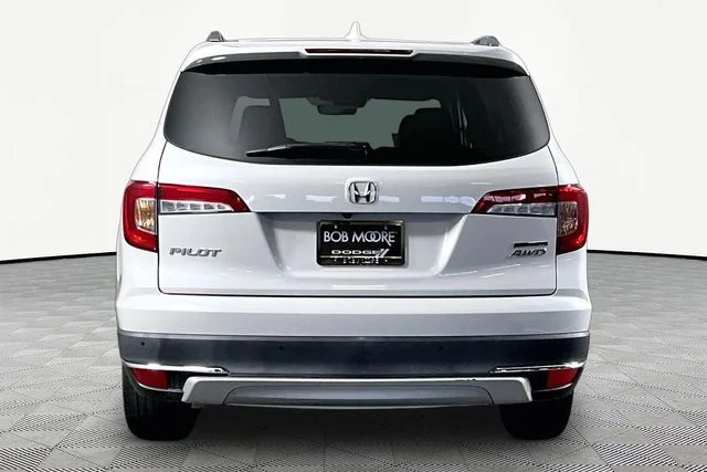 Used 2020  Honda Touring image 5