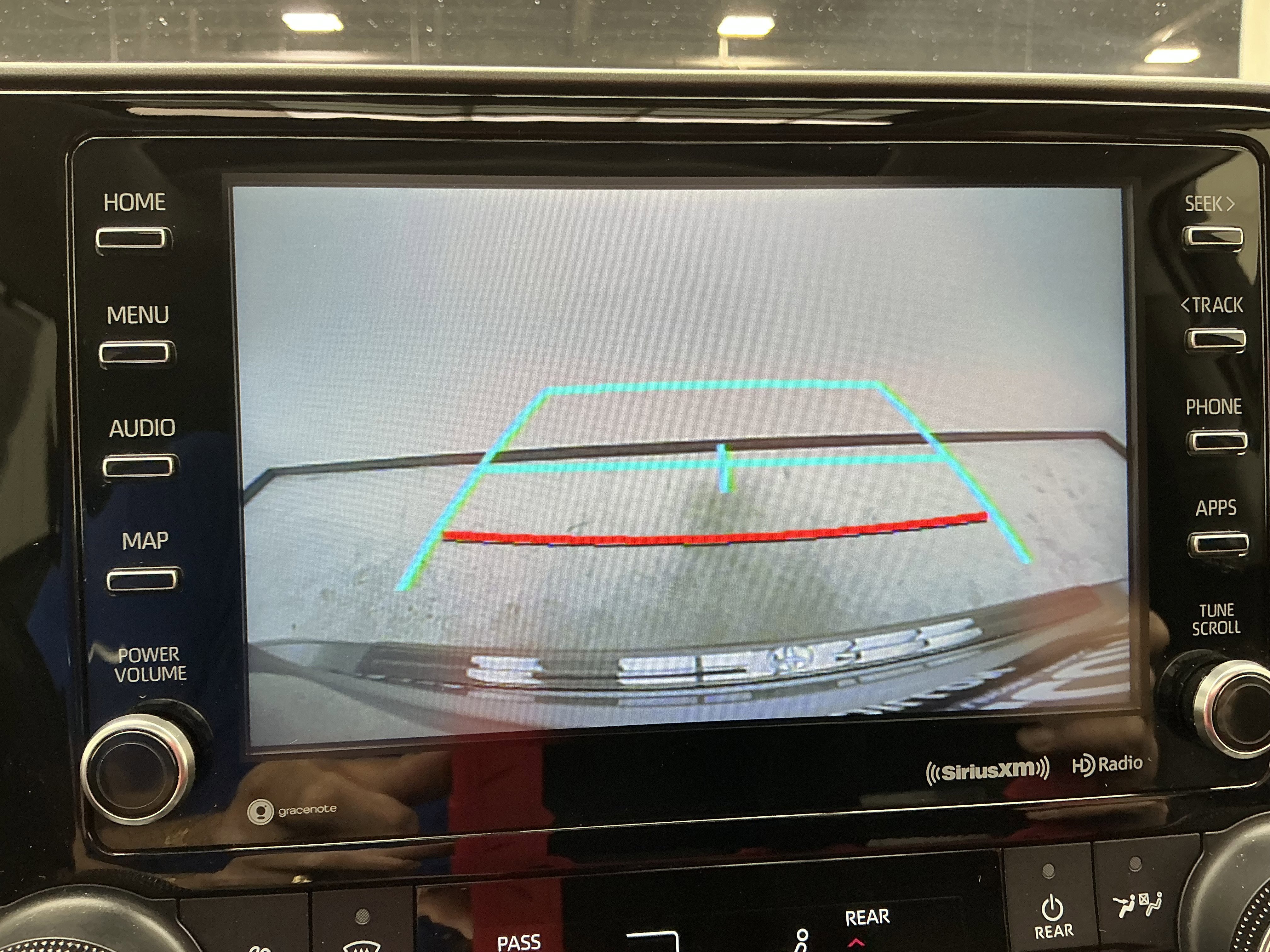 2022 Toyota Highlander XLE - Photo 7