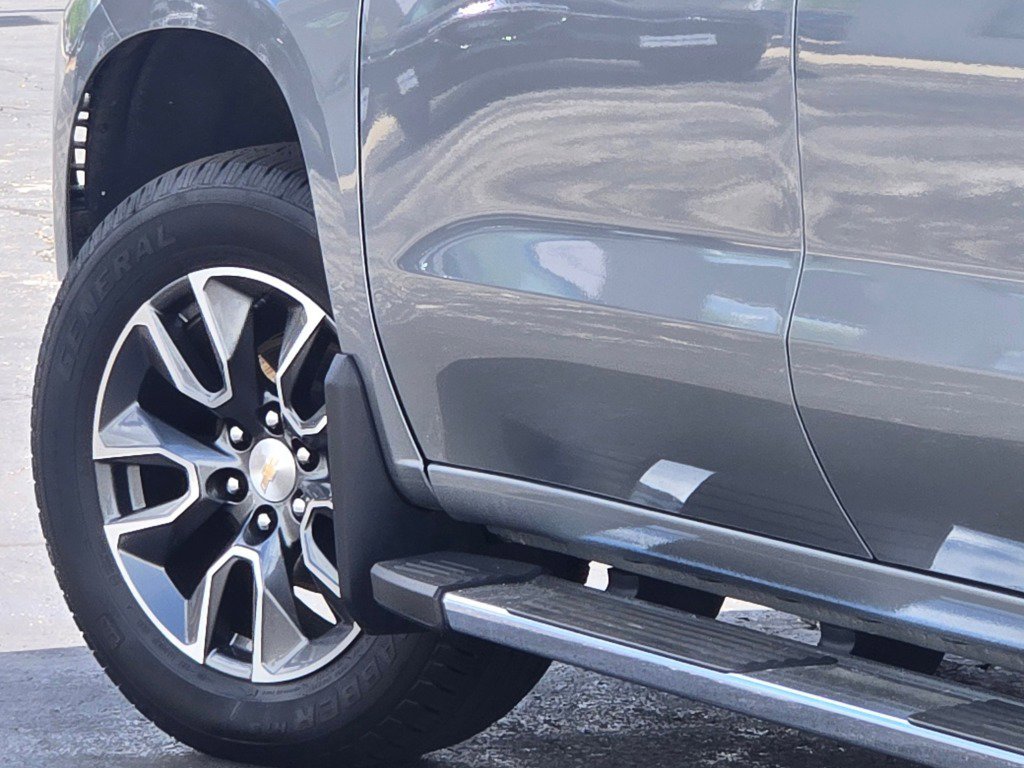 2025 Chevrolet Silverado 1500 LT - Photo 17