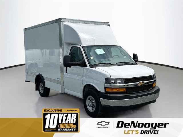 2024 Chevrolet Express Cutaway 3500 1WT