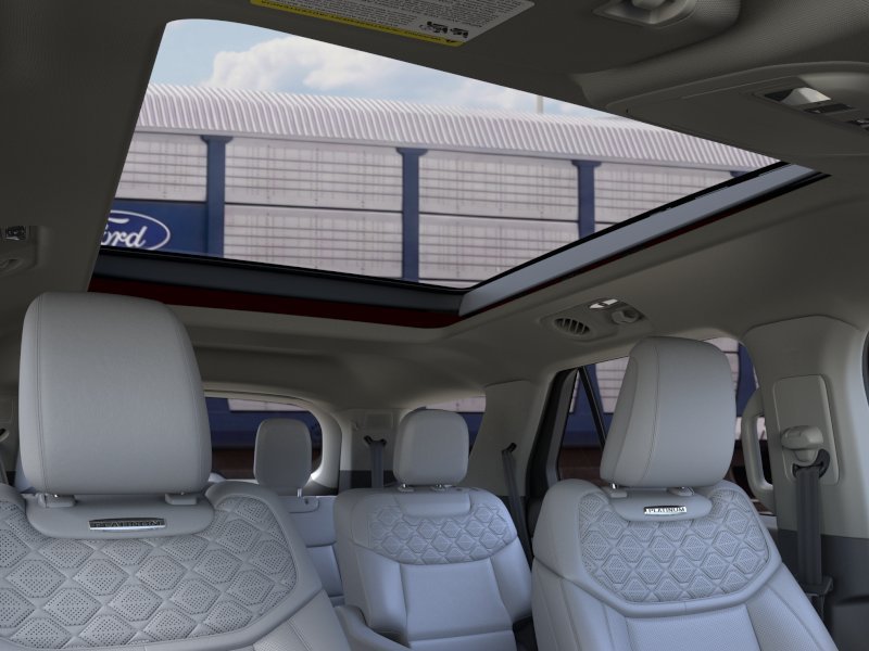 New 2026 Rapid Red Metallic Tinted Clearcoat Ford Platinum™ image 22