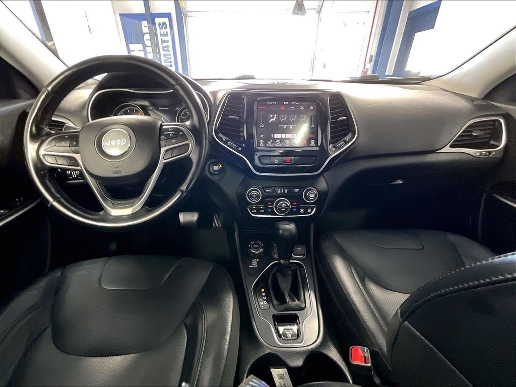 Used 2020 Blue Jeep Limited image 21