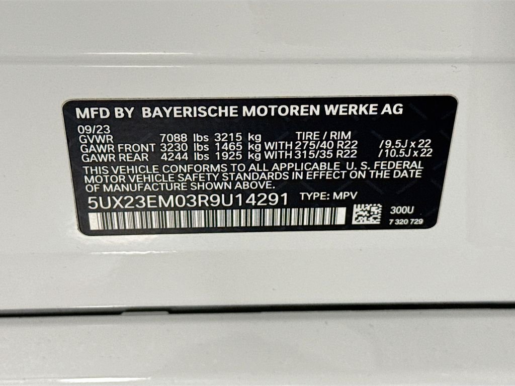 Used 2024 Alpine White BMW xDrive40i image 36
