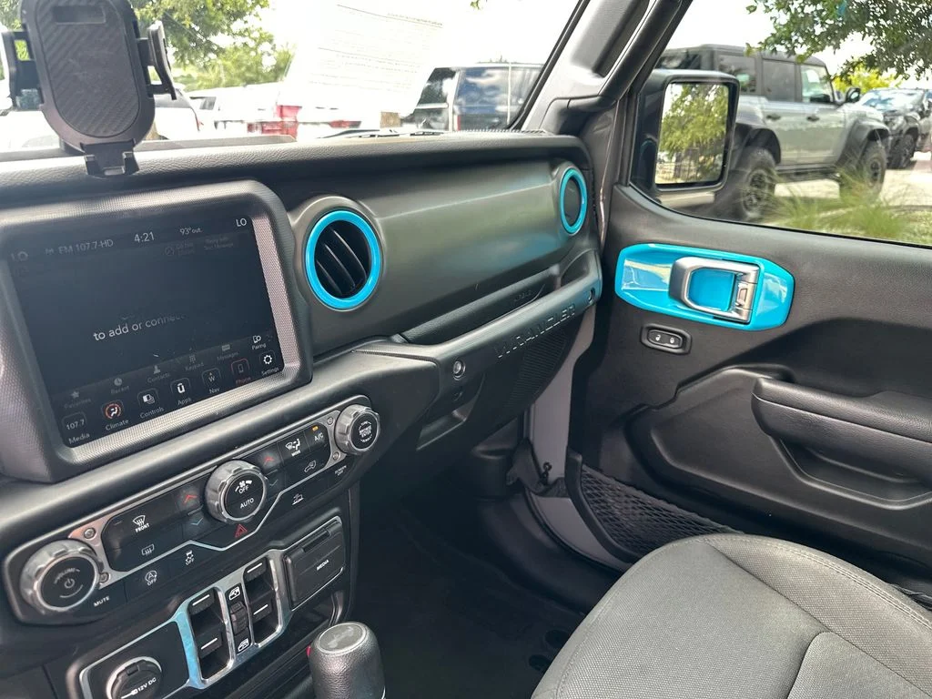 Used 2023 Gray Jeep Sport S image 25