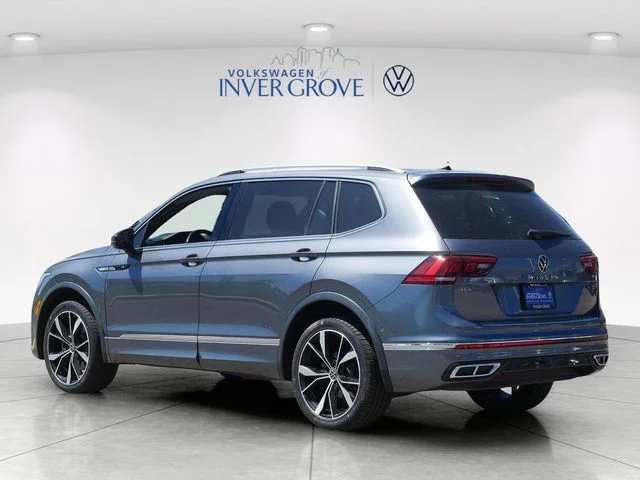Used 2023 Gray Volkswagen 2.0T SEL R-Line image 5