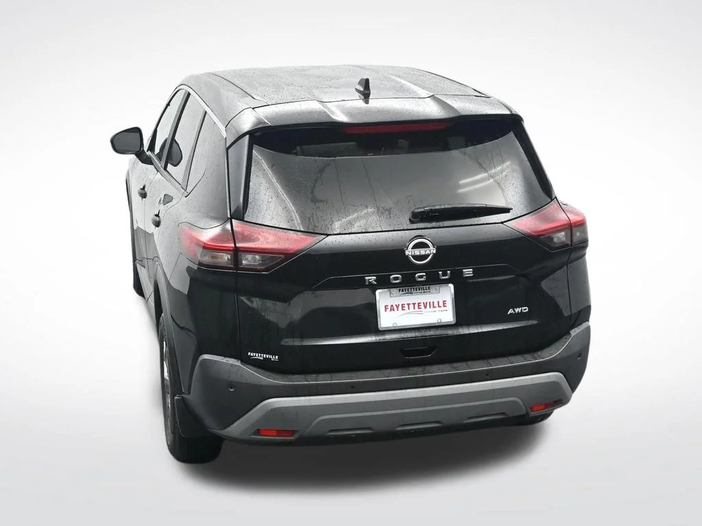 Used 2023 Black Nissan S image 27