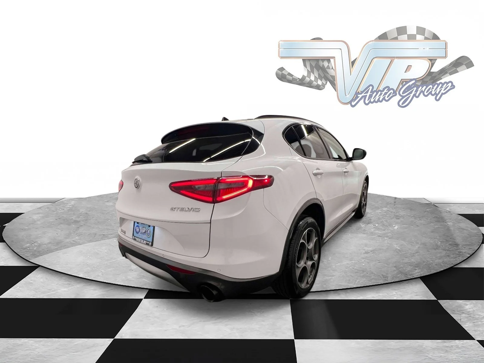 Used 2023 Alfa White Alfa Romeo Ti image 6