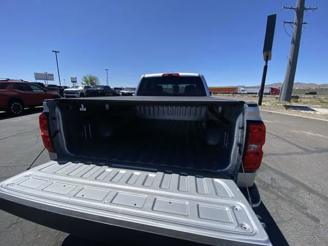 Used 2019 SILVER ICE METALLIC Chevrolet LT image 22