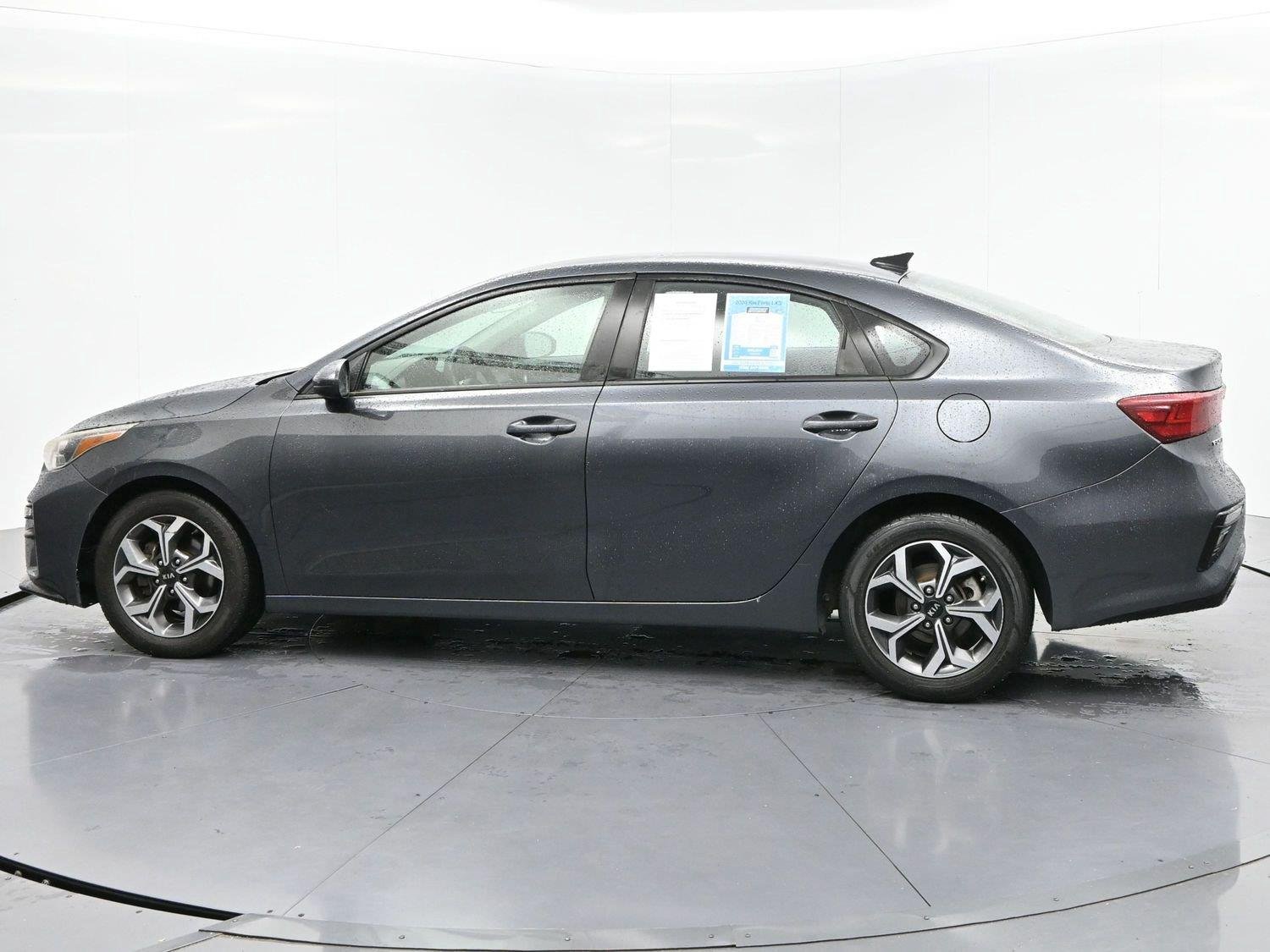 Used 2020 Gravity Gray Kia LXS image 5