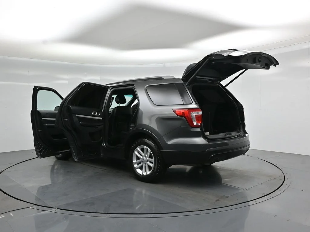 Certified Used 2017 Gray Ford XLT image 35