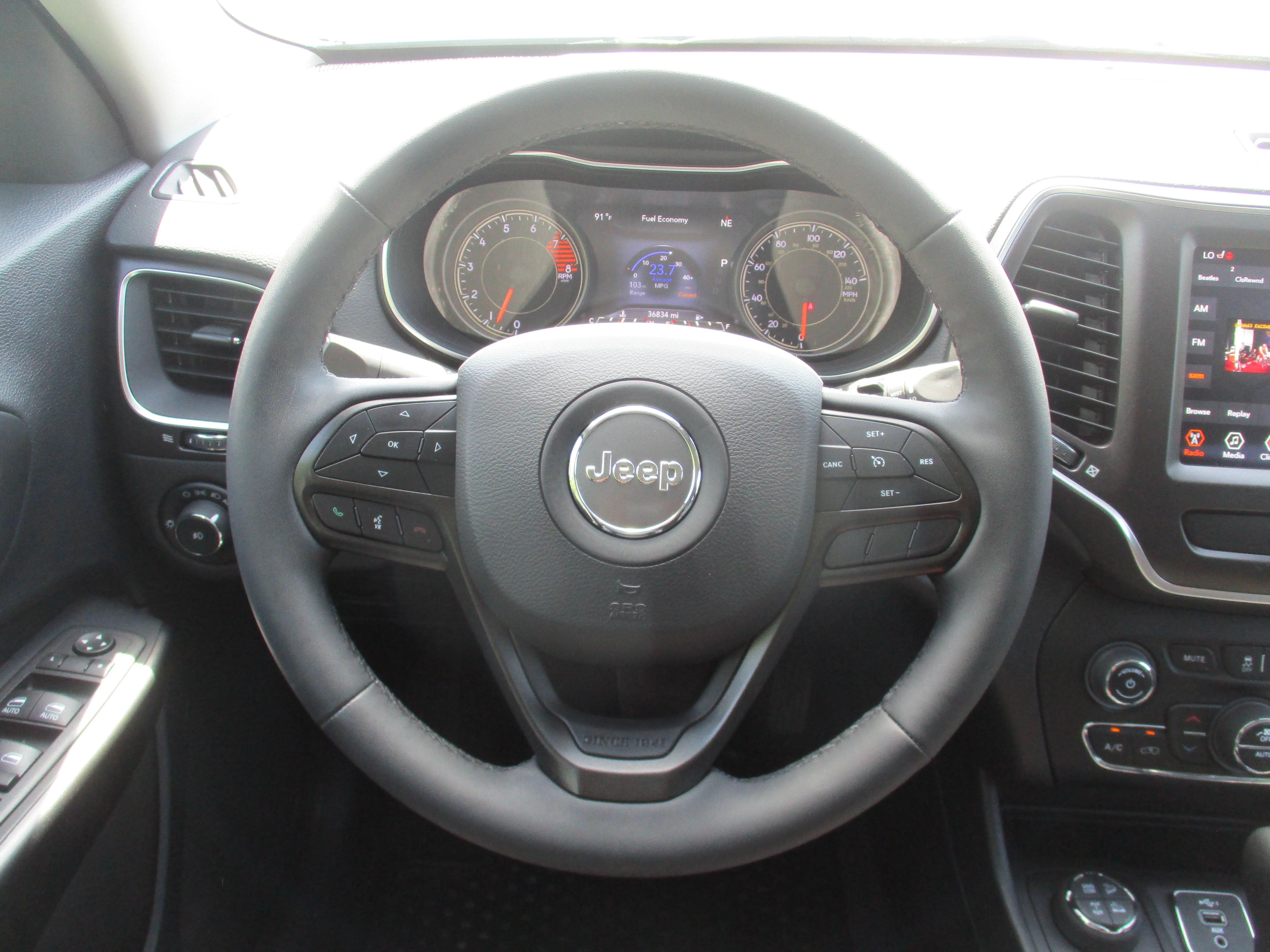 Used 2022 Hydro Blue Pearlcoat Jeep Trailhawk image 8