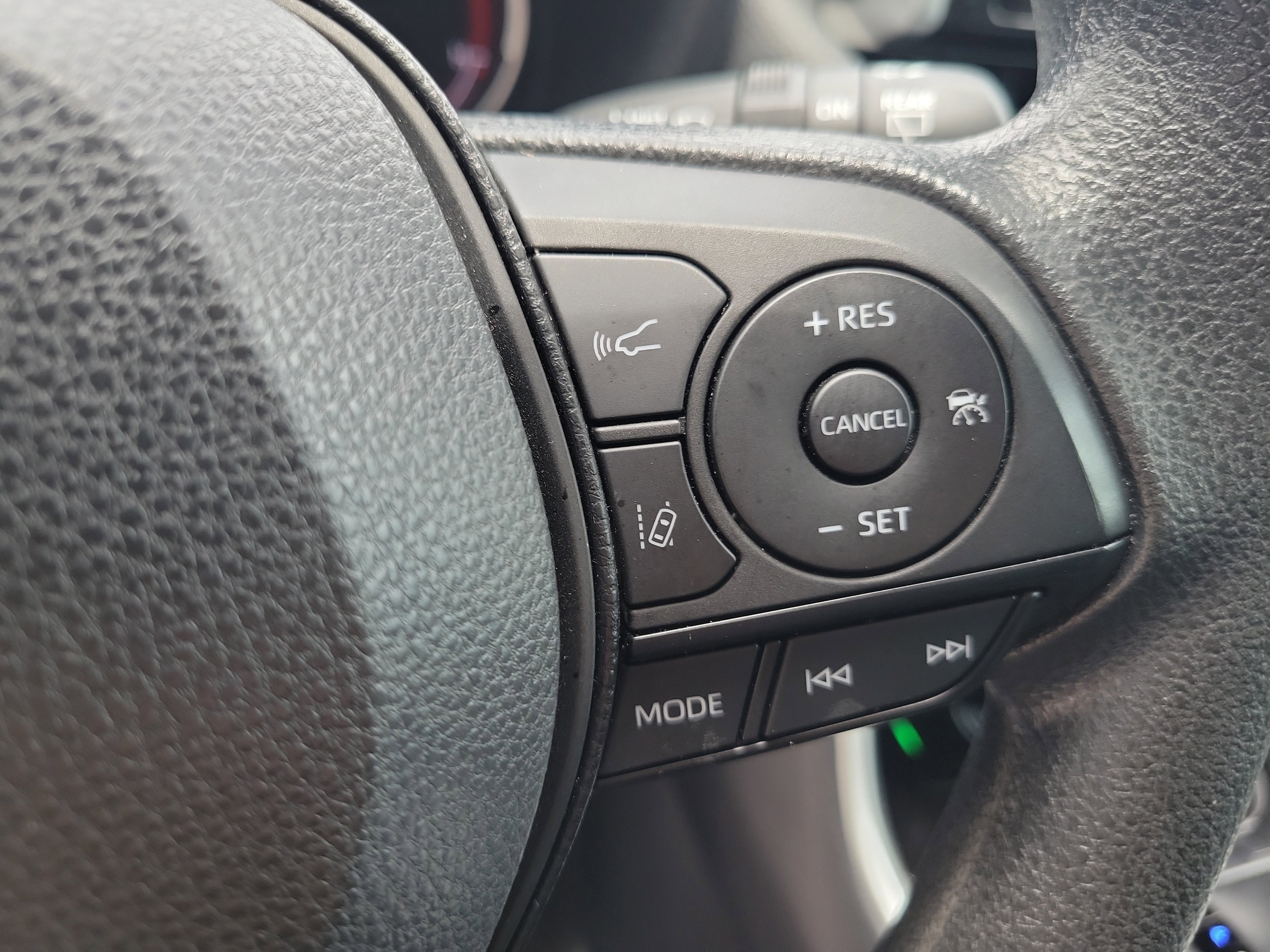 Used 2024 Ice Cap Toyota XLE image 30