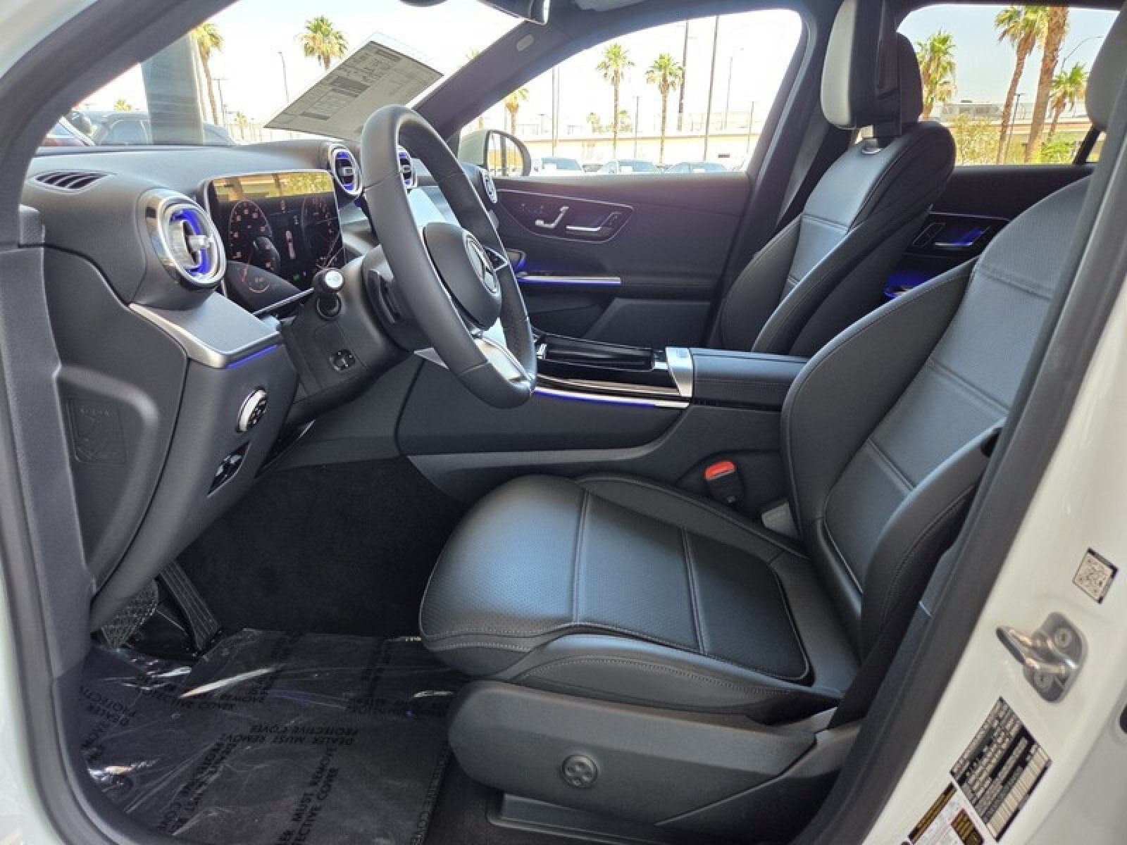 New 2026 Polar White Mercedes-Benz GLC 350e 4MATIC® SUV image 11
