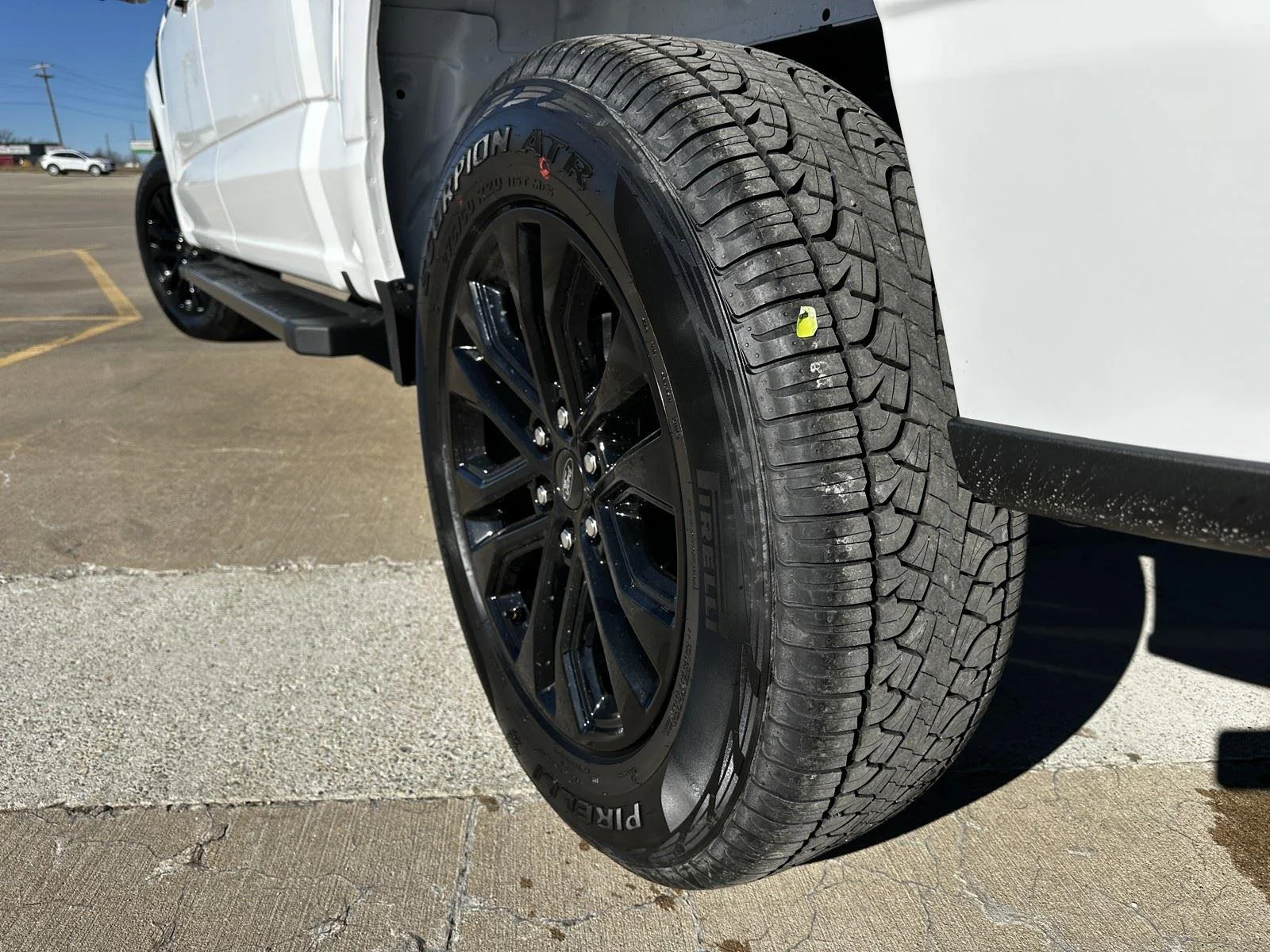 New 2026 Oxford White Ford XLT image 6