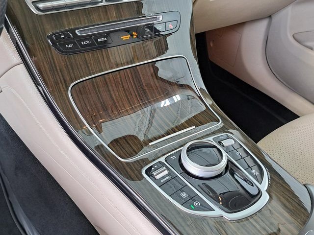 Used 2019  Mercedes-Benz GLC 300 image 16