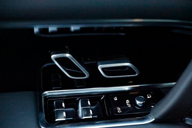 2026 Land Rover Range Rover SE - Photo 19