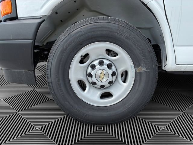 2026 Chevrolet Express Cargo Work Van - Photo 9
