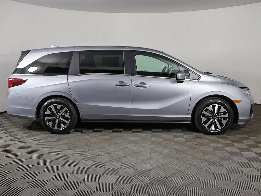 New 2026 Silver Metallic Honda EX-L image 9