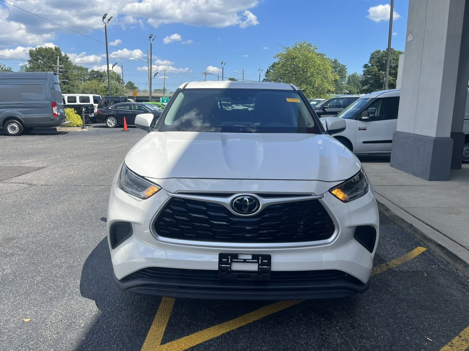 Used 2021 Blizzard Pearl Toyota L FWD image 2