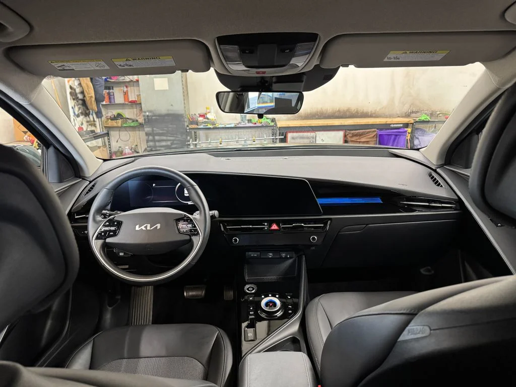 Used 2023 Green Kia Wind image 27
