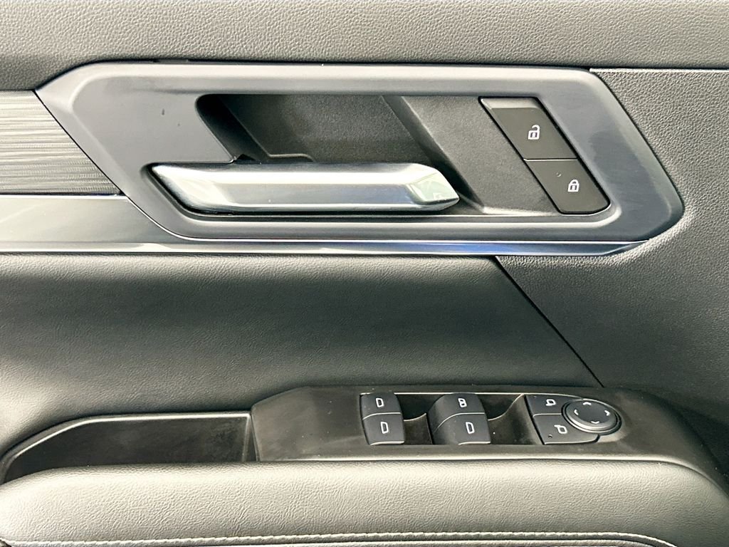 Used 2025 Rapids Metallic GMC Elevation image 21