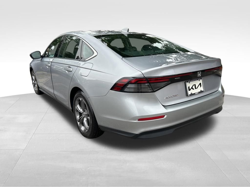 Used 2023 Gray Honda EX image 3