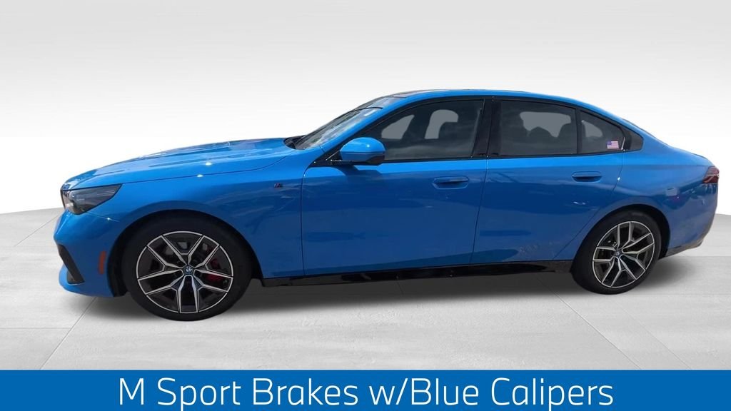 Used 2025  BMW xDrive40 image 10
