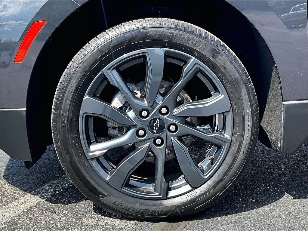 Used 2023 Gray Chevrolet RS image 7